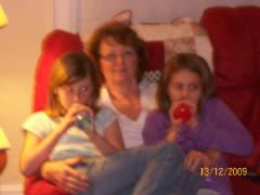 Sunday December 13, 2009 18:22 - CHRISTMAS CONCERT AND DRIVE TO SEE LIGHTS 084.jpg